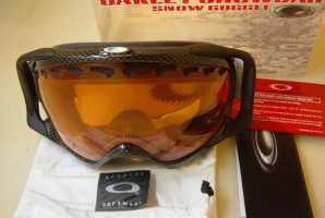 poipoi9009_img600x403_120350578108_oakley_crowber_carbon_persimmon_2.jpg
