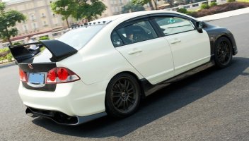 06civic.jpg