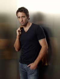 kinopoisk.ru-Alex-O_92Loughlin-1083152.jpg