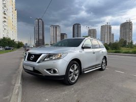 Nissan Pathfinder-1.jpg