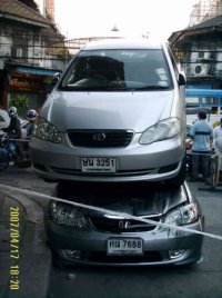 toyota_corolla_i_honda_civic_1210585377.jpg